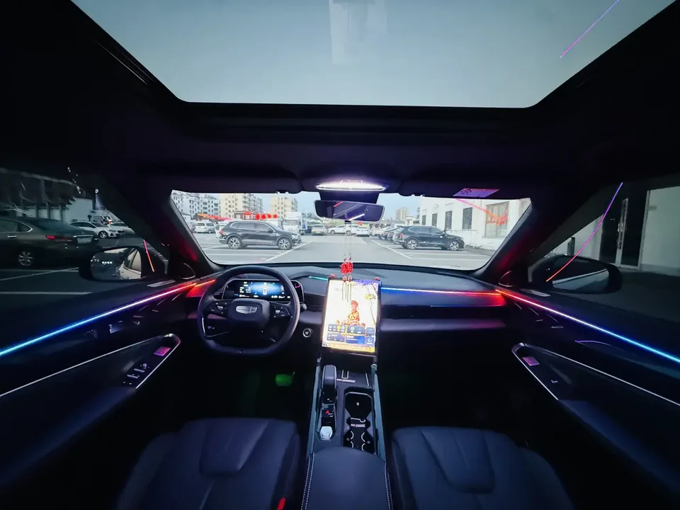 Geely Atlas 1.5TD Smart Link + 2025 — миниатюра 5