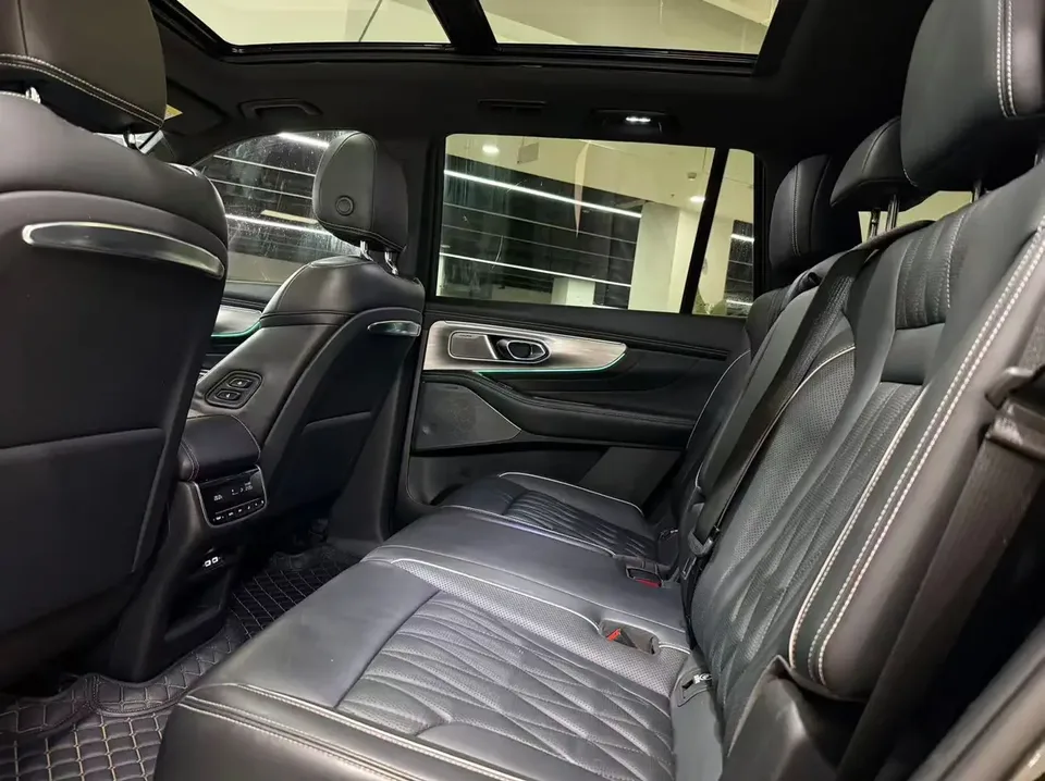 GAC Trumpchi GS8 Trumpchi GS8 2022 Trumpchi GS8 2022 Pilot Series 2.0TGDI 2WD Premium Edition 7 Seaters 2022 — thumbnail 3
