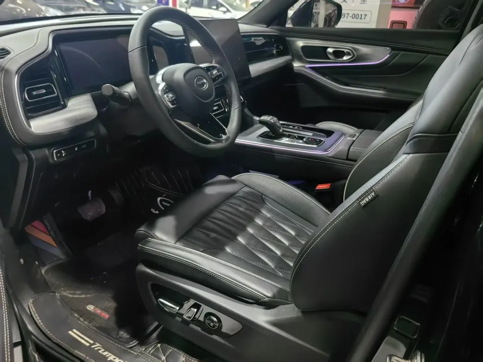 GAC Trumpchi GS8 Trumpchi GS8 2022 Trumpchi GS8 2022 Pilot Series 2.0TGDI 2WD luxury smart connected version 7 seats 2023 — thumbnail 3