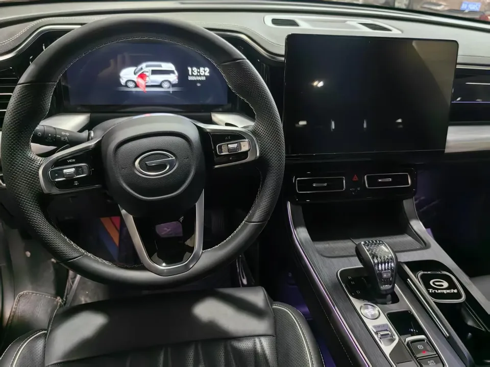 GAC Trumpchi GS8 Trumpchi GS8 2022 Trumpchi GS8 2022 Pilot Series 2.0TGDI 2WD luxury smart connected version 7 seats 2023 — thumbnail 5