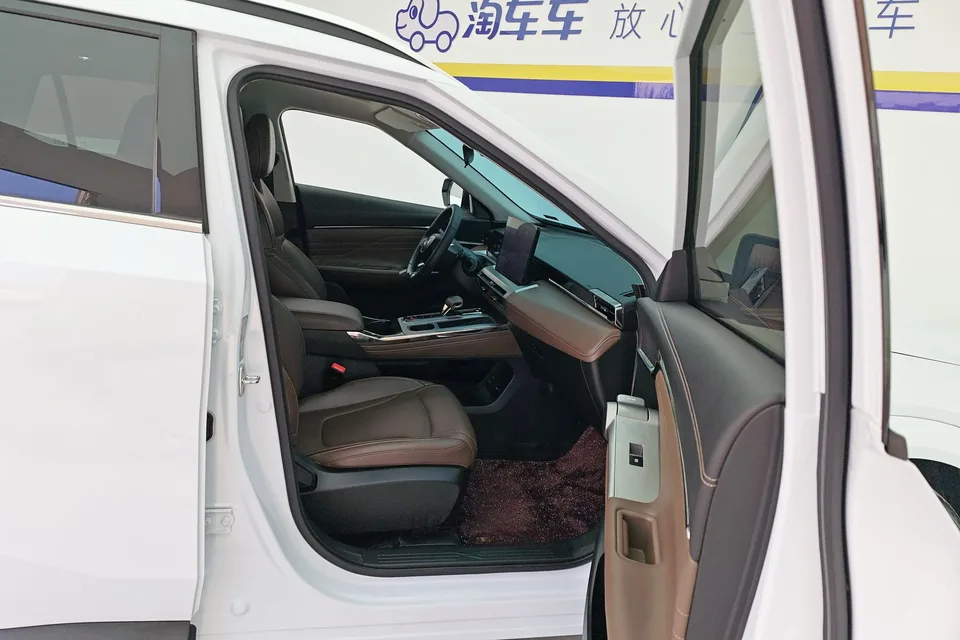 GAC Trumpchi GS4 Trumpchi GS4 2024 MAX 1.5TGDI Flagship Edition 2025 — thumbnail 4
