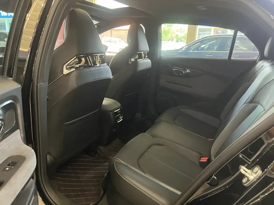 GAC Trumpchi Shadow Leopard 400T Automatic R Pro Edition 2024 — миниатюра 3