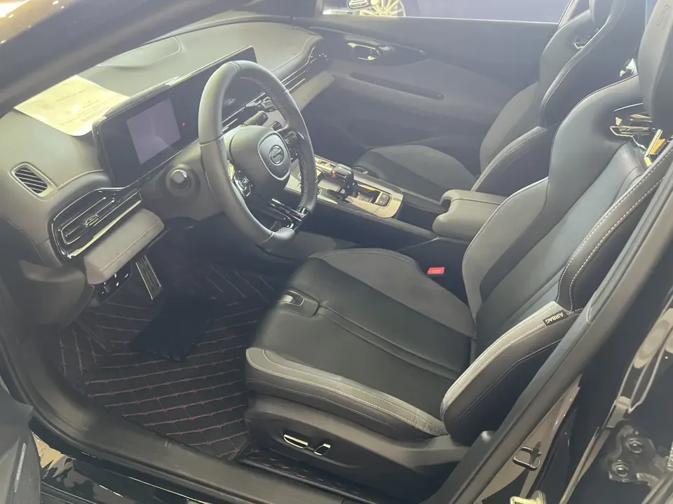 GAC Trumpchi Shadow Leopard 400T Automatic R Pro Edition 2024 — миниатюра 5
