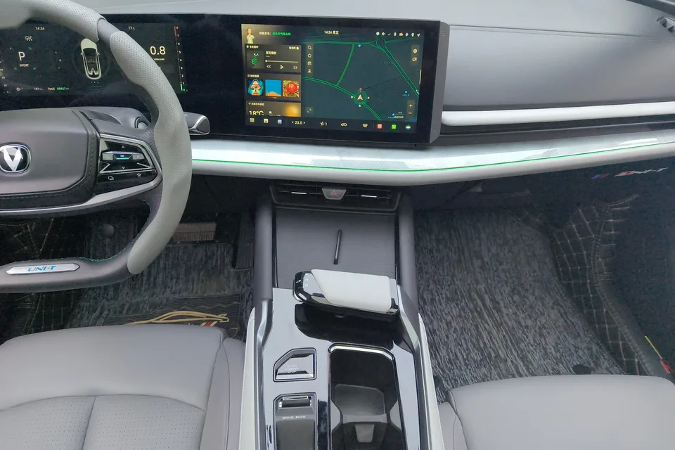 Changan UNI-T Second Generation 1.5T Premium Edition 2023 — миниатюра 2