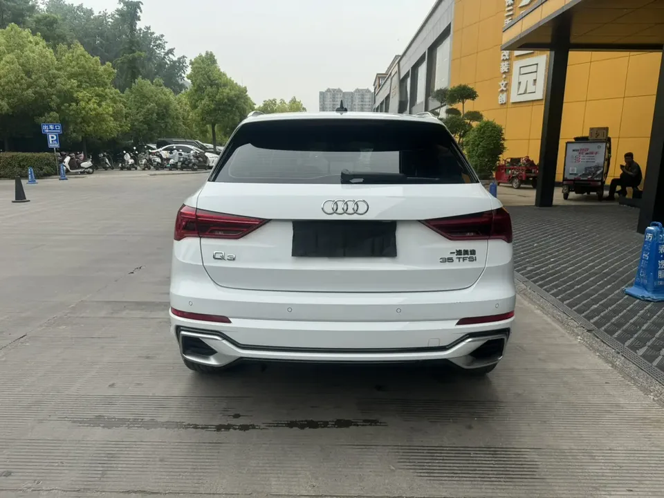 Audi Q3 Audi Q3 2024 35 TFSI Fashion Dynamic Edition 2024 — миниатюра 2
