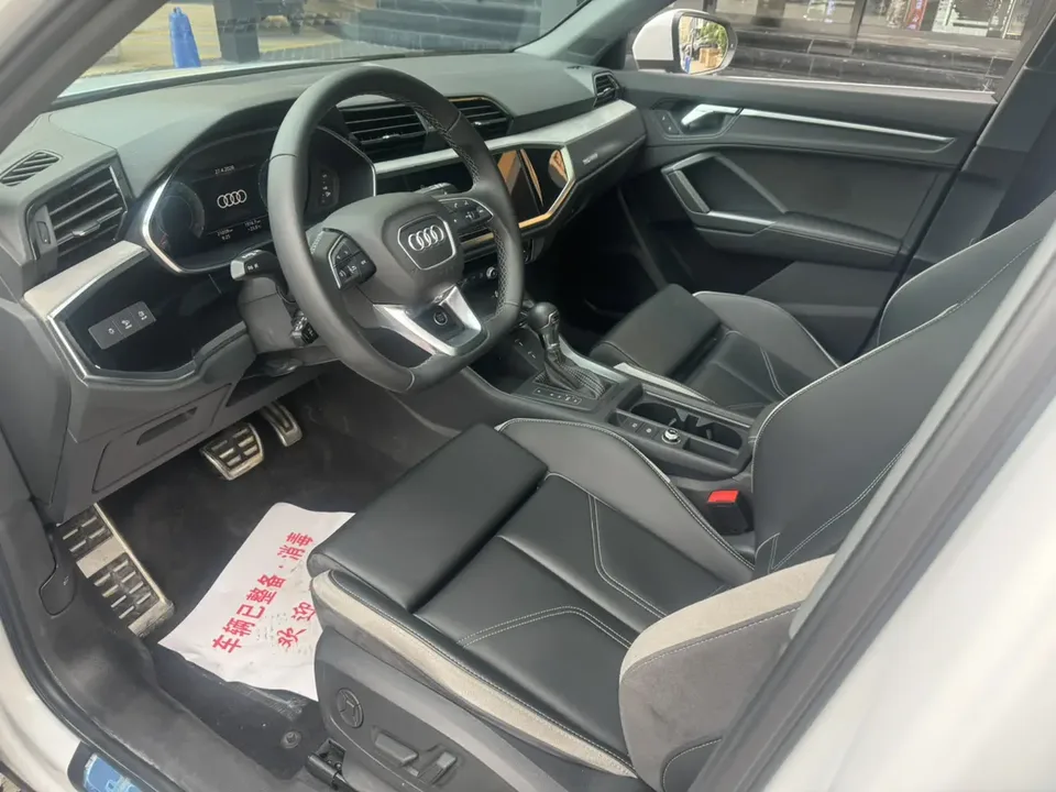 Audi Q3 Audi Q3 2024 35 TFSI Fashion Dynamic Edition 2024 — миниатюра 3