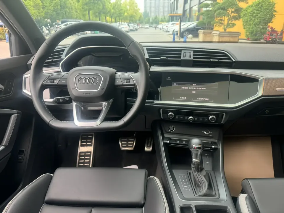Audi Q3 Audi Q3 2024 35 TFSI Fashion Dynamic Edition 2024 — миниатюра 5