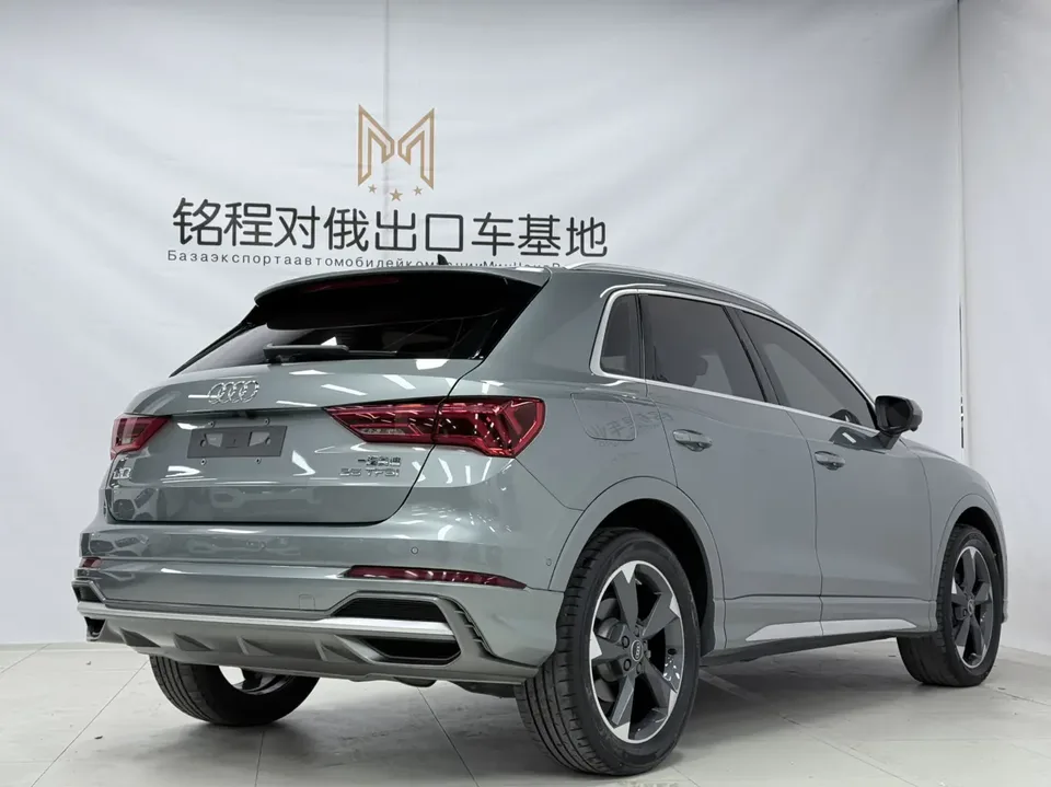 Audi Q3 Audi Q3 2022 35 TFSI Fashionable and Dynamic 2022 — миниатюра 2