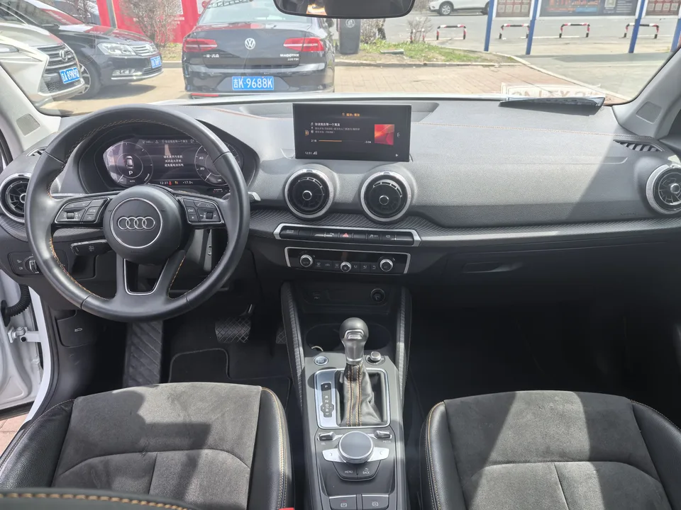 Audi Q2L e-tron Audi Q2L e-tron 2022 pure electric smart model 2024 — миниатюра 3