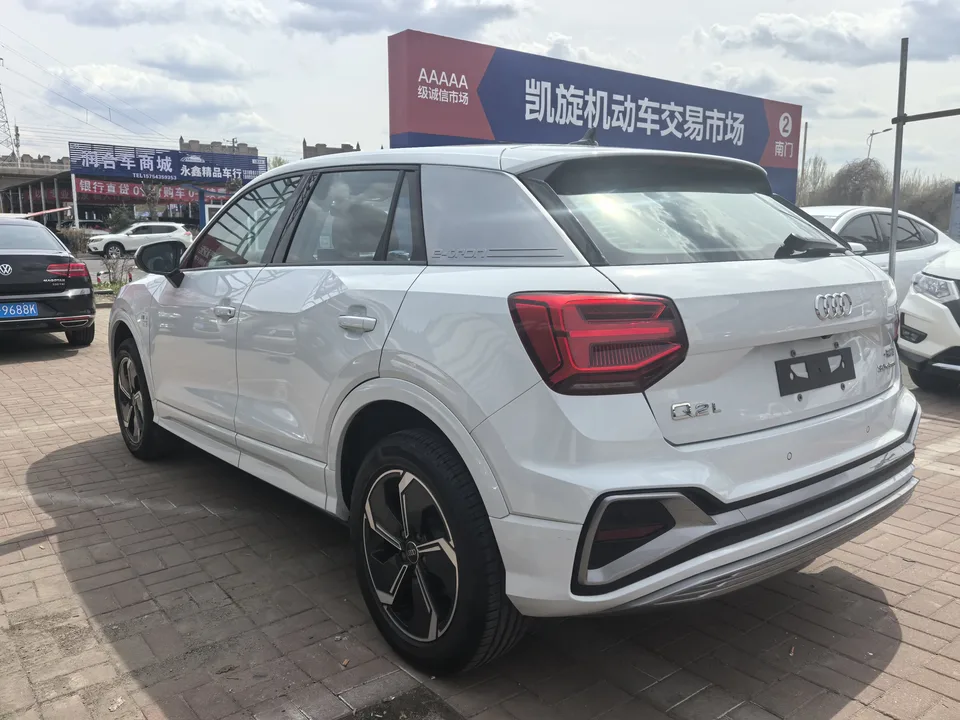 Audi Q2L e-tron Audi Q2L e-tron 2022 pure electric smart model 2024 — миниатюра 4