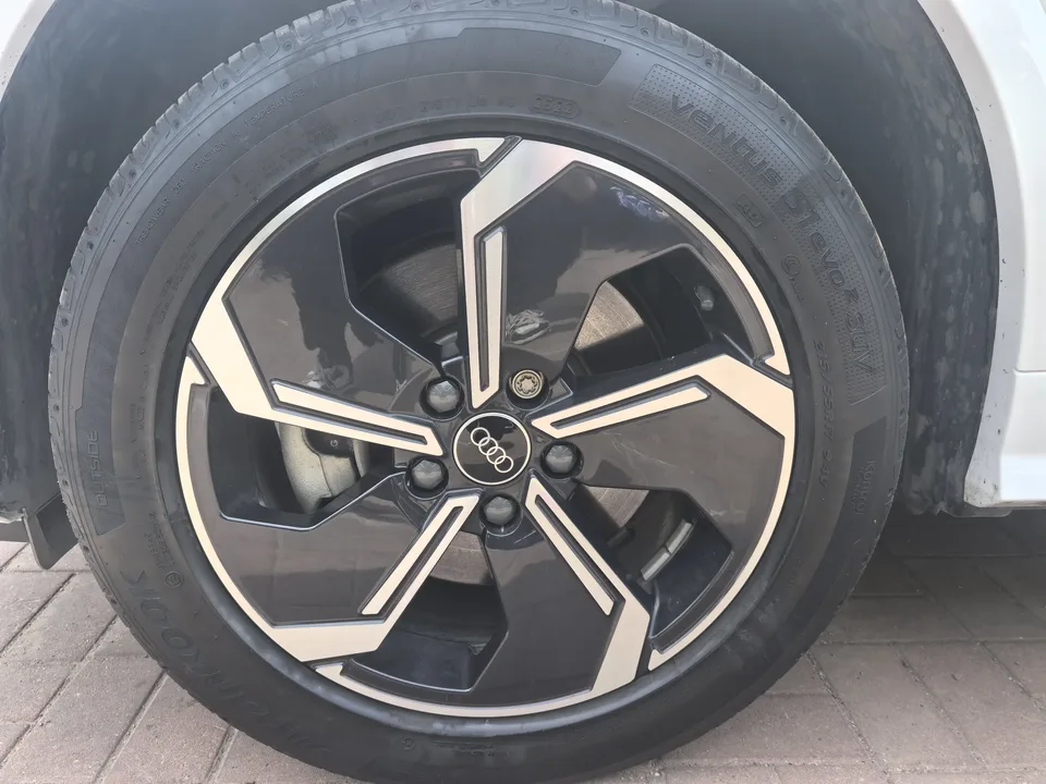 Audi Q2L e-tron Audi Q2L e-tron 2022 pure electric smart model 2024 — миниатюра 5