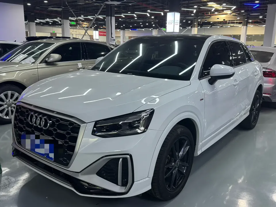Audi Q2L Audi Q2L 2022 35 TFSI Luxury Elegance 2022 — photo 1, buy with delivery to Moscow