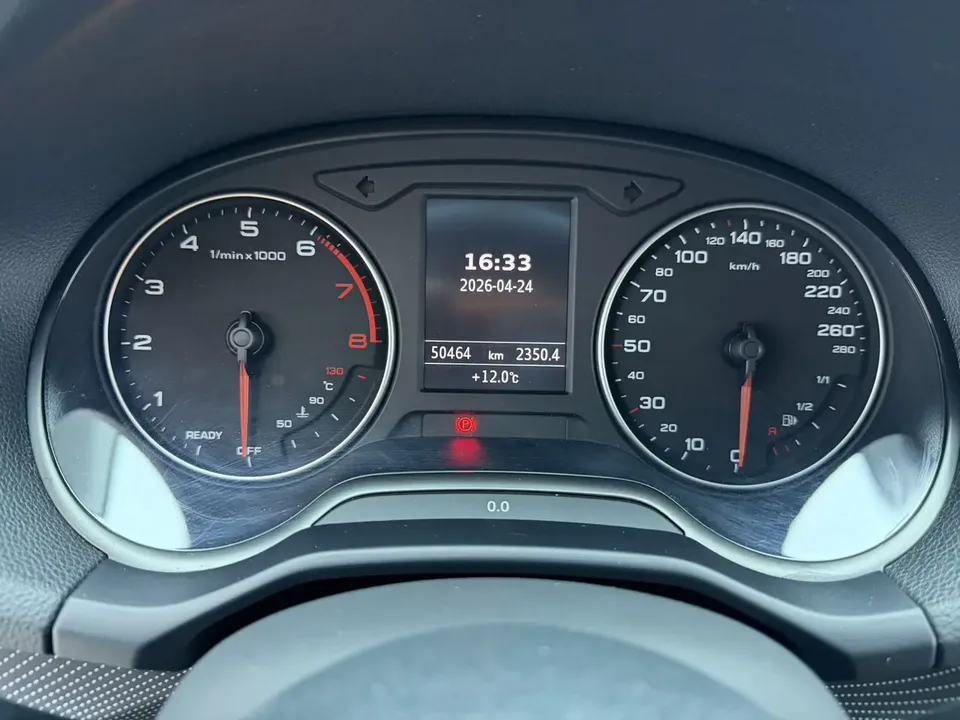 Audi Q2L Audi Q2L 2022 35 TFSI aggressive and dynamic model 2022 — миниатюра 4