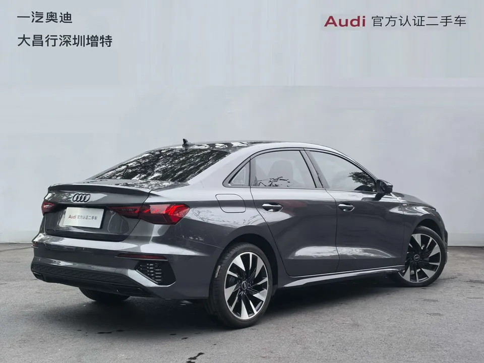 Audi A3 A3L Limousine 35 TFSI Fashion Sports 2022 — миниатюра 2