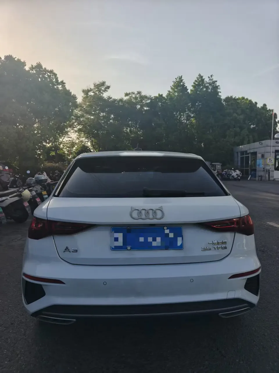 Audi A3 Sportback 35 TFSI stylish and sporty 2022 — миниатюра 2
