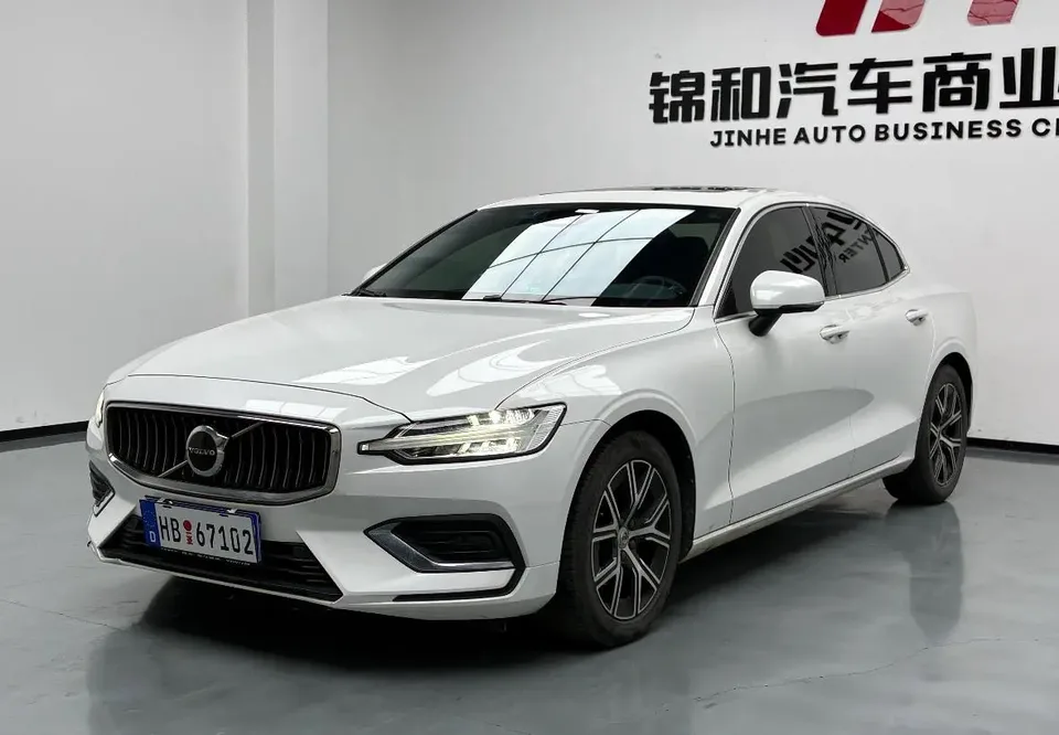 Volvo S60 2022