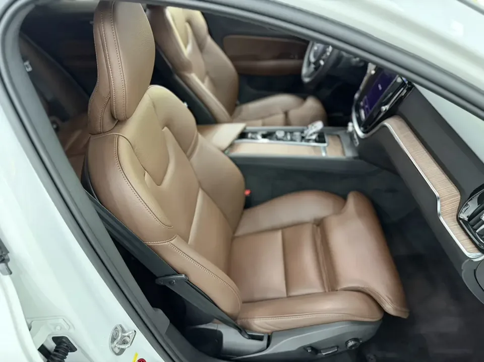 Volvo S60 Volvo S60 2023 B4 Zhiyuan Luxury Edition 2023 — миниатюра 5