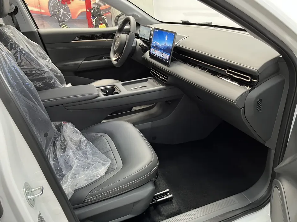 Wuling Starlight PHEV 70km Smart Standard 2026 — миниатюра 4