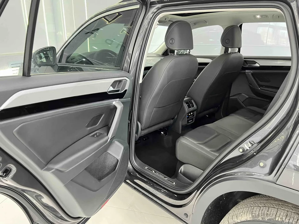 Volkswagen Tayron Tanyue 2022 280TSI 2WD Luxury Smart Edition 2022 — миниатюра 5