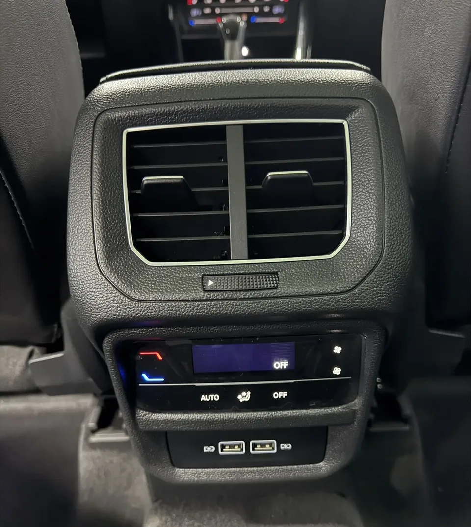 Volkswagen Tayron Tanyue 2023 280TSI 2WD Luxury Plus Advanced Edition 2022 — миниатюра 4