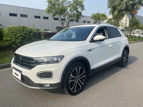 Volkswagen T-Roc 2022 купить в Москве