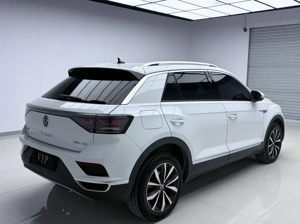 Volkswagen T-Roc 280TSI DSG Time Edition 2023 — миниатюра 2