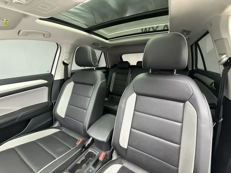 Volkswagen T-Roc 280TSI DSG Time Edition 2023 — миниатюра 5
