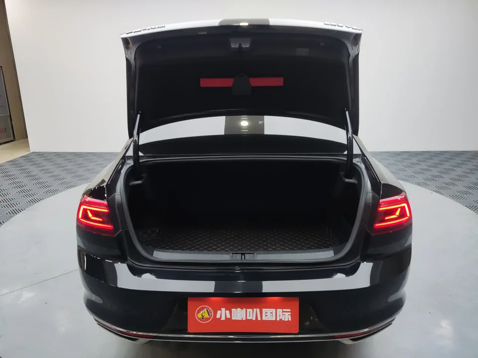 Volkswagen Magotan Magotan 2020 280TSI DSG Comfort Edition 2022 — миниатюра 2