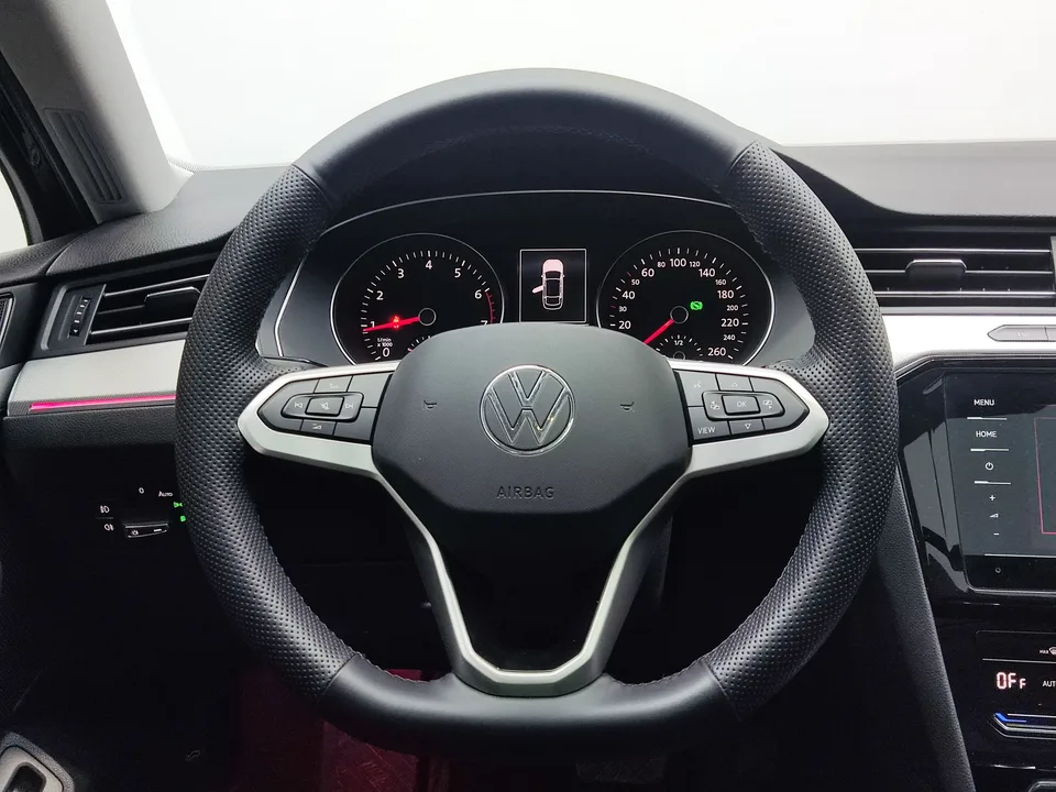 Volkswagen Magotan Magotan 2020 280TSI DSG Comfort Edition 2022 — миниатюра 4