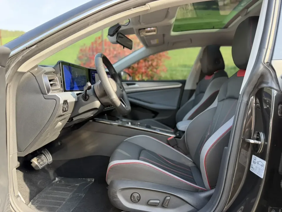 Volkswagen Lamando Lingdu Lingdu L 280TSI DSG Cool Edition 2022 — миниатюра 5