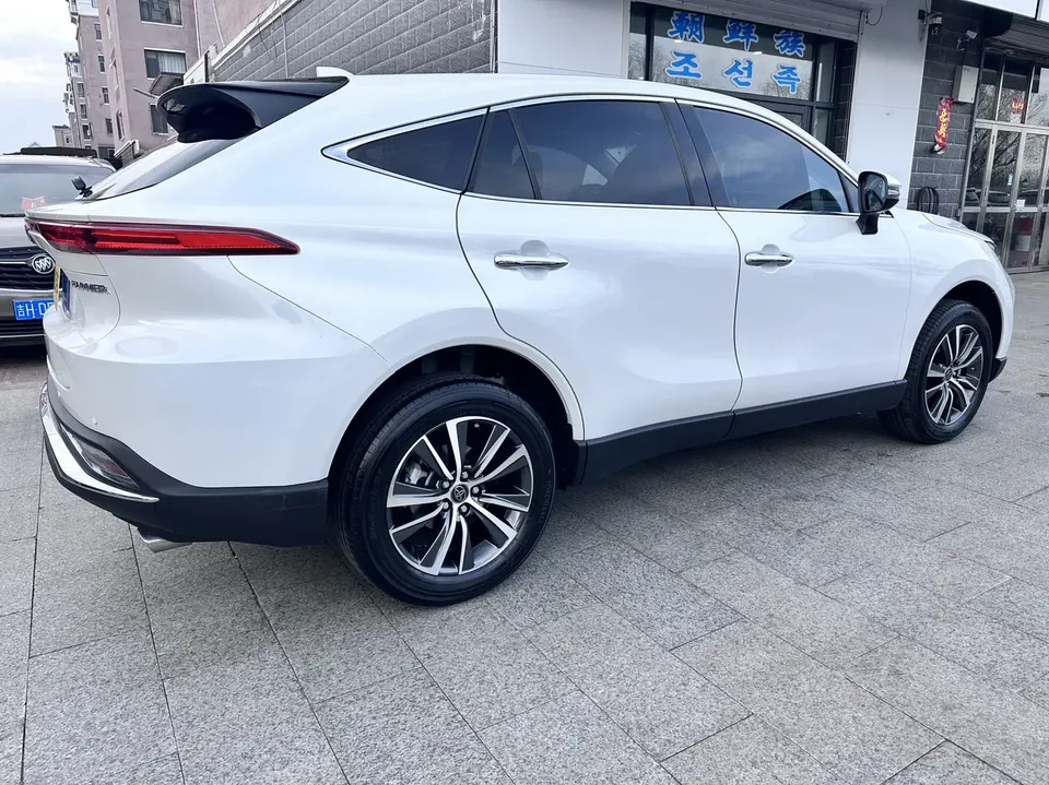 Toyota HARRIER 2.0L CVT 2WD Luxury Edition 2023 — миниатюра 2