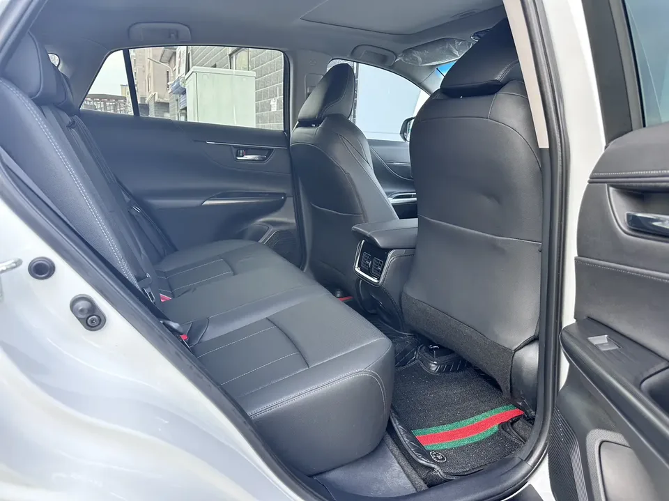 Toyota HARRIER 2.0L CVT 2WD Luxury Edition 2023 — миниатюра 3