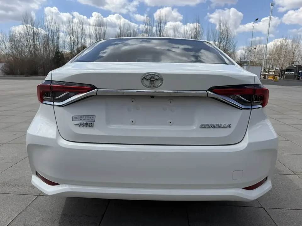 Toyota Corolla 1.5L CVT Pioneer Edition 2022 — миниатюра 2