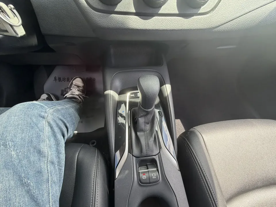Toyota Corolla 1.5L CVT Pioneer Edition 2022 — миниатюра 5