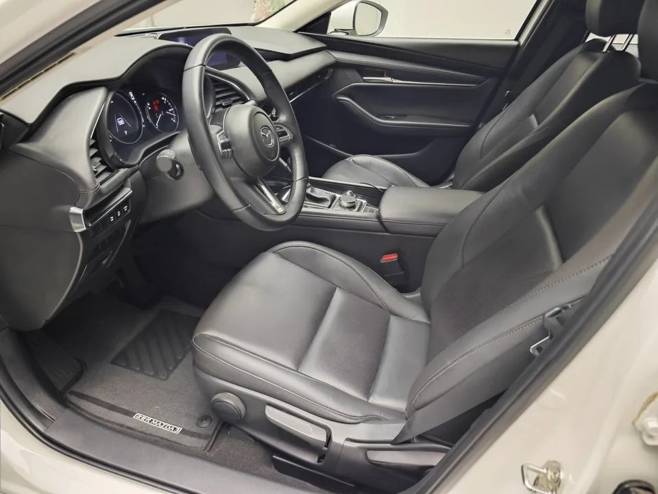 Mazda Axela 2.0L Automatic Elegant Edition 2024 — миниатюра 3