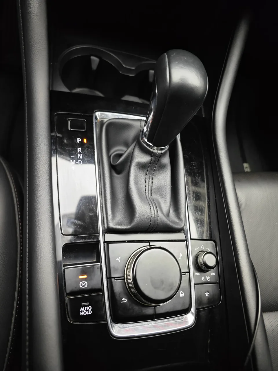 Mazda Axela 2.0L Automatic Elegant Edition 2024 — миниатюра 5