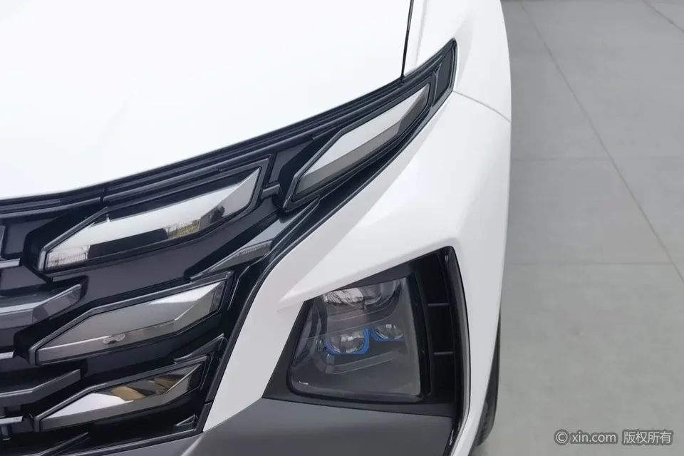 Hyundai tucson l Tucson 2025 Tucson L 1.5T GLX Elite Edition 2026 — миниатюра 2