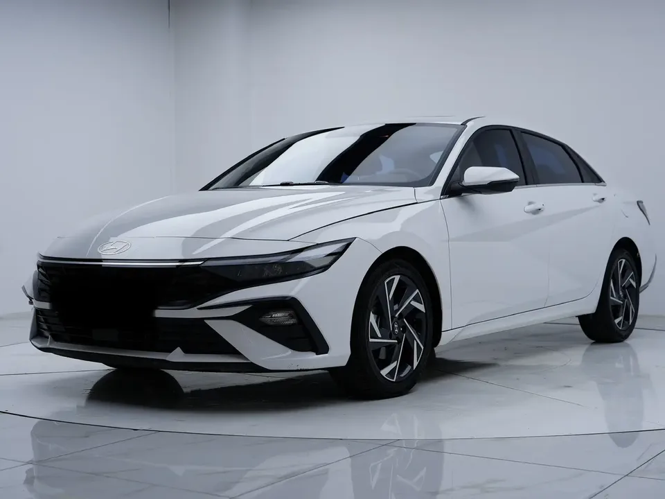 Hyundai Elantra 2024