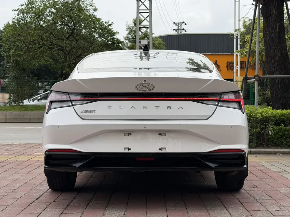 Hyundai Elantra Elantra 2021 Elantra 2021 1.5L CVT LUX Premium Edition 2022 — thumbnail 2