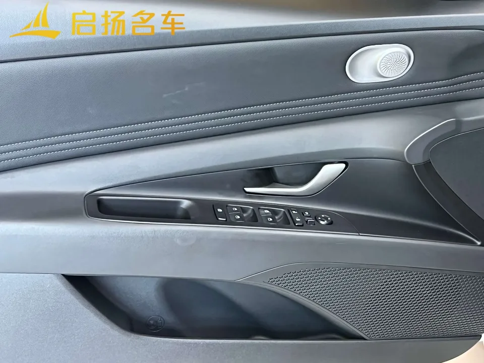 Hyundai Elantra 1.5L CVT GLX Elite Edition 2022 — миниатюра 3