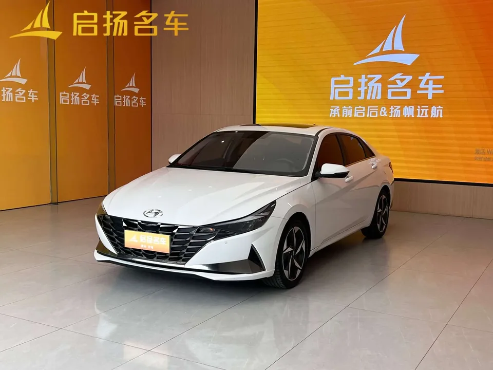 Hyundai Elantra 2022