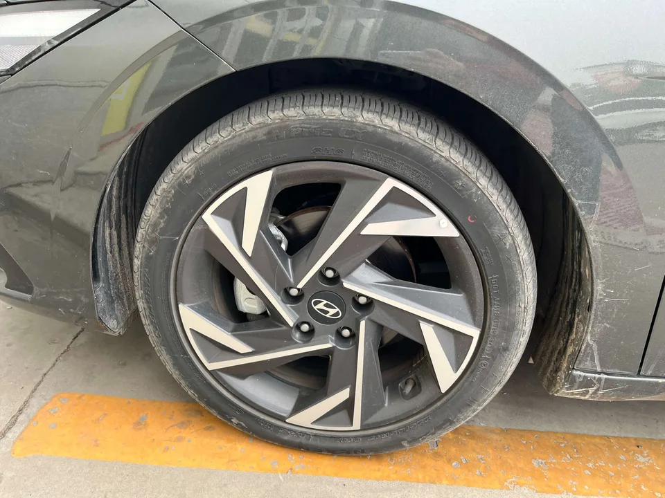 Hyundai Elantra 1.5L CVT TOP flagship version 2023 — миниатюра 4