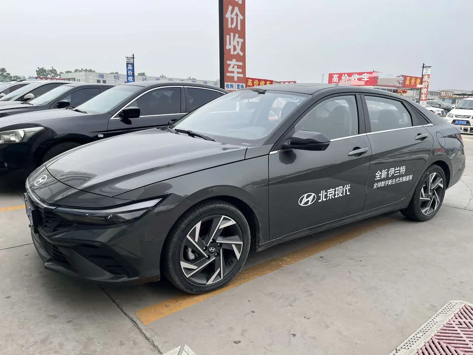 Hyundai Elantra 1.5L CVT TOP flagship version 2023 — фото 1, купить с доставкой в Москву