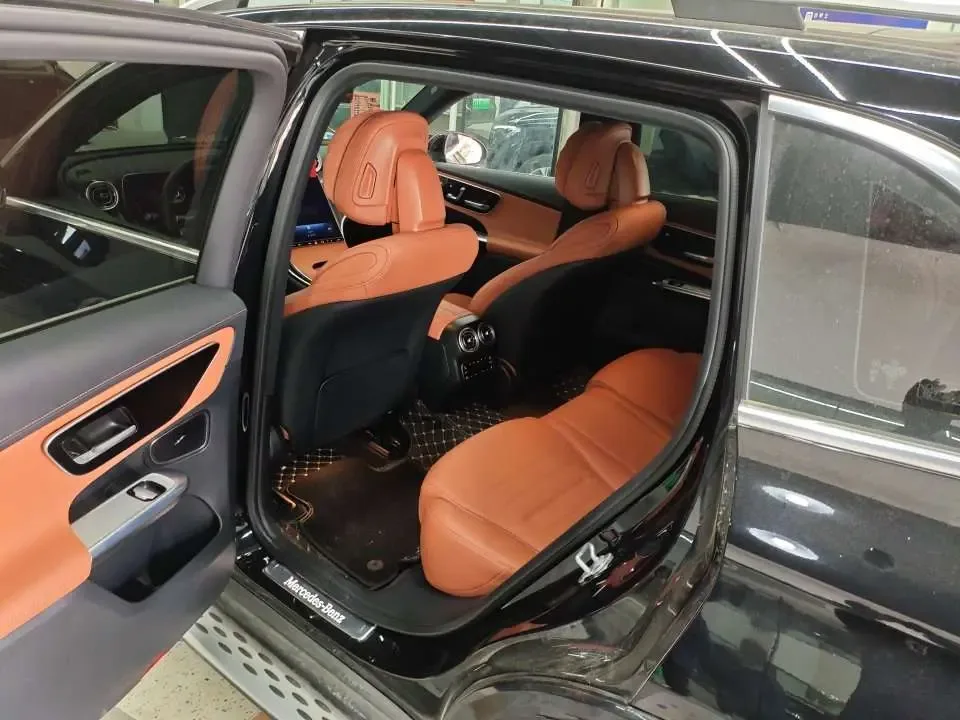 Mercedes-Benz GLC-Class GLC 2023 GLC 260 L 4MATIC luxury 5-seater 2023 — thumbnail 3