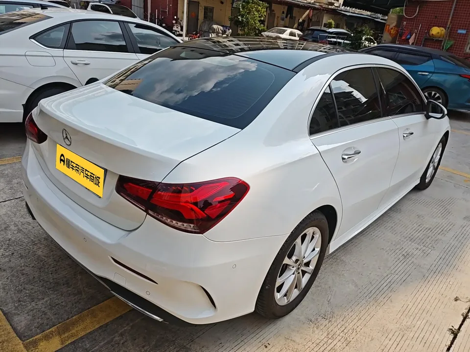 Mercedes-Benz Mercedes Benz A Class Mercedes-Benz A-Class 2022 A 200 L sports sedan dynamic version 2022 — миниатюра 4