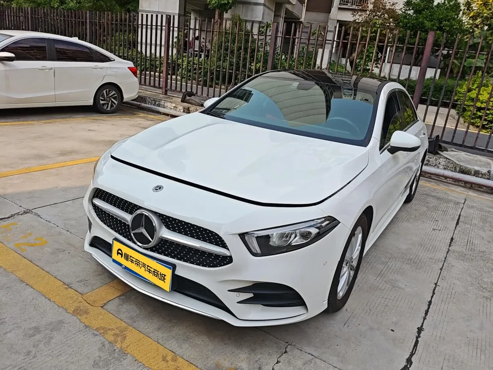 Mercedes-Benz Mercedes Benz A Class 2022
