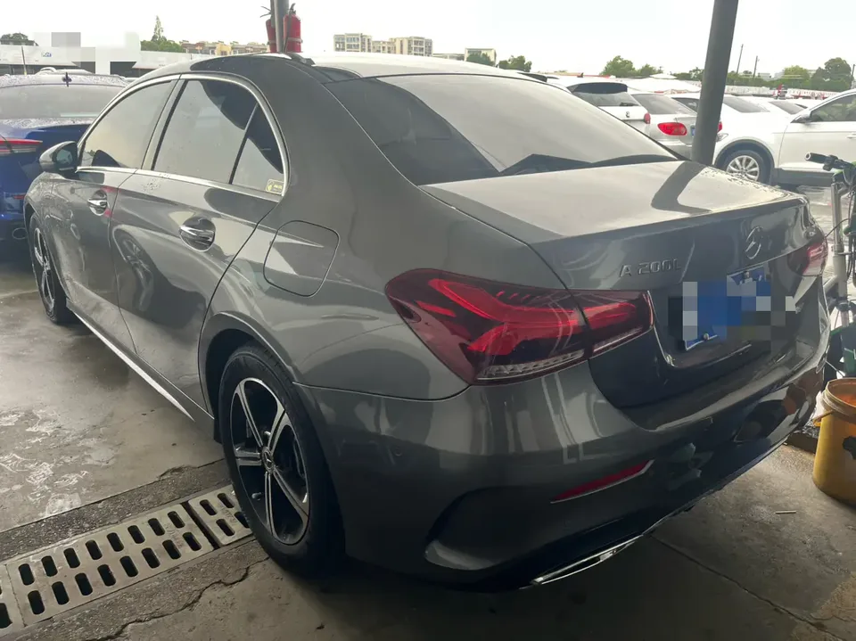 Mercedes-Benz Mercedes Benz A Class Mercedes-Benz A-Class 2022 facelift A 200 L sports sedan fashion version 2022 — миниатюра 4