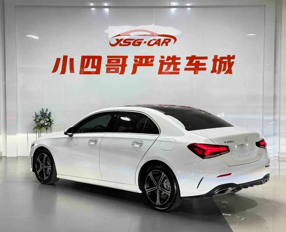 Mercedes-Benz Mercedes Benz A Class Mercedes-Benz A-Class 2022 facelift A 200 L sports sedan fashion version 2022 — миниатюра 2