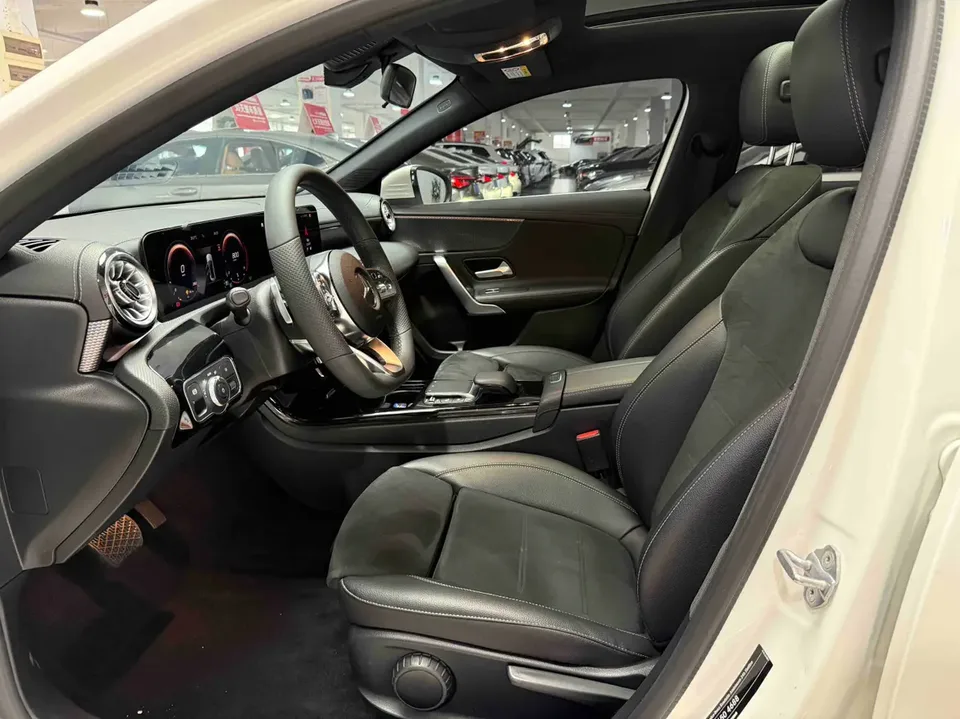 Mercedes-Benz Mercedes Benz A Class Mercedes-Benz A-Class 2022 facelift A 200 L sports sedan fashion version 2022 — миниатюра 4