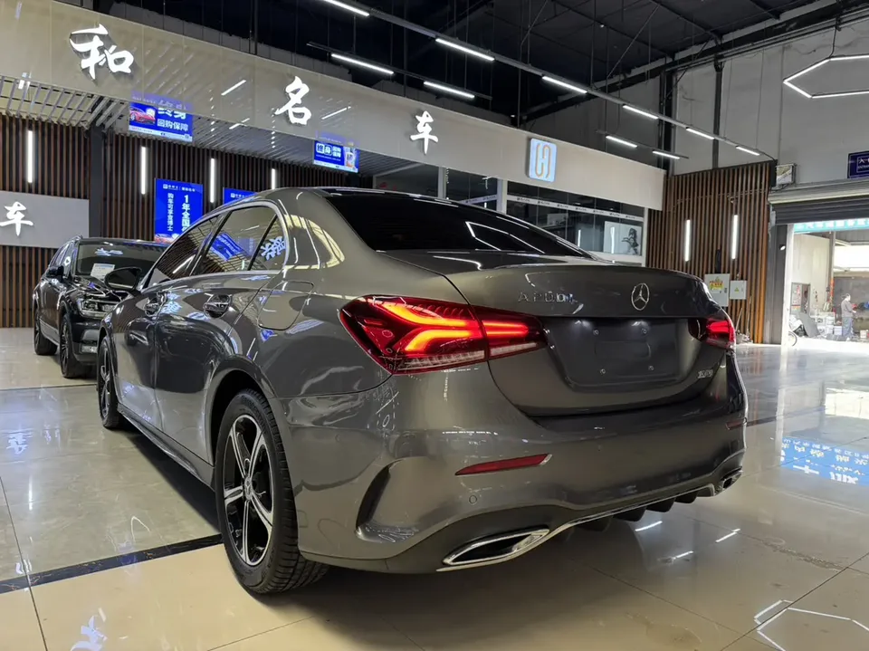 Mercedes-Benz Mercedes Benz A Class second facelift A 200 L sports sedan fashion version 2023 — миниатюра 4